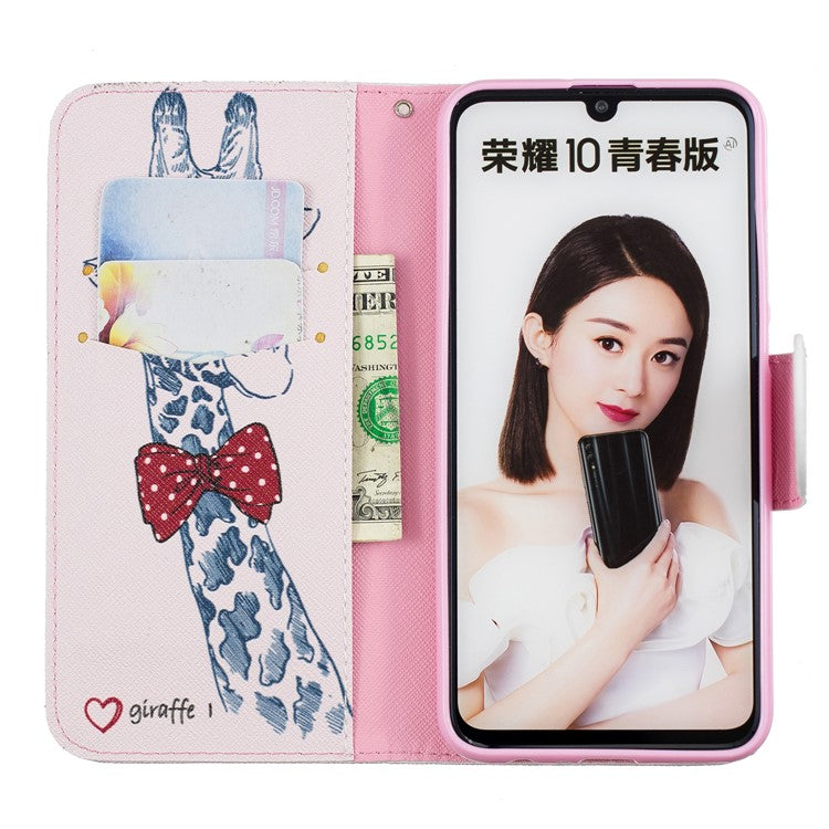 Pattern Printing PU Leather Flip Cell Phone Case for Huawei P Smart (2019) / Honor 10 Lite - Giraffe Wearing Glasses