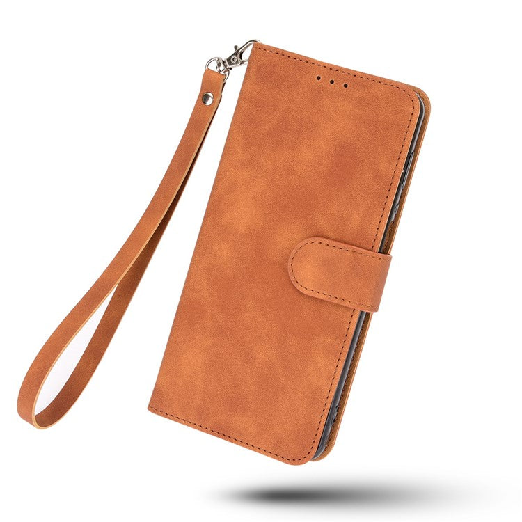 Skin-Touch Feeling PU Leather Wallet Phone Case Flip Stand Cover for Motorola Moto E30 / E40 - Brown