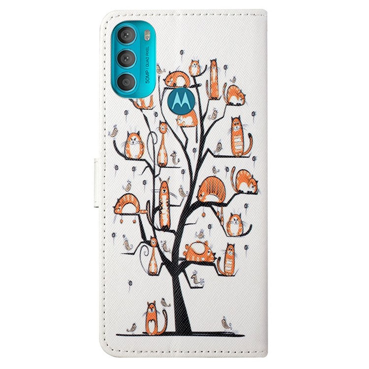 Wallet Style 3D Pattern Printing Cross Texture PU Leather Case Magnetic Flip Stand Shockproof Cover with Strap for Motorola Moto G71 5G - Cats on the Tree