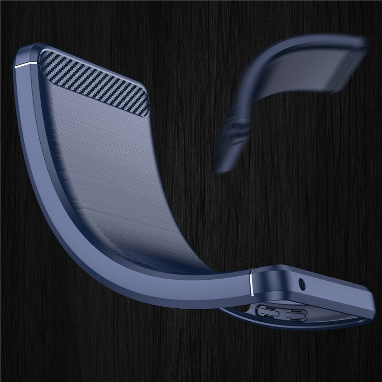 1.8mm Flexible Carbon Fiber Texture TPU Case Brushed Surface Phone Cover with Drop-Proof Air Bag Buffer for Motorola Moto G31/G41 - Blue