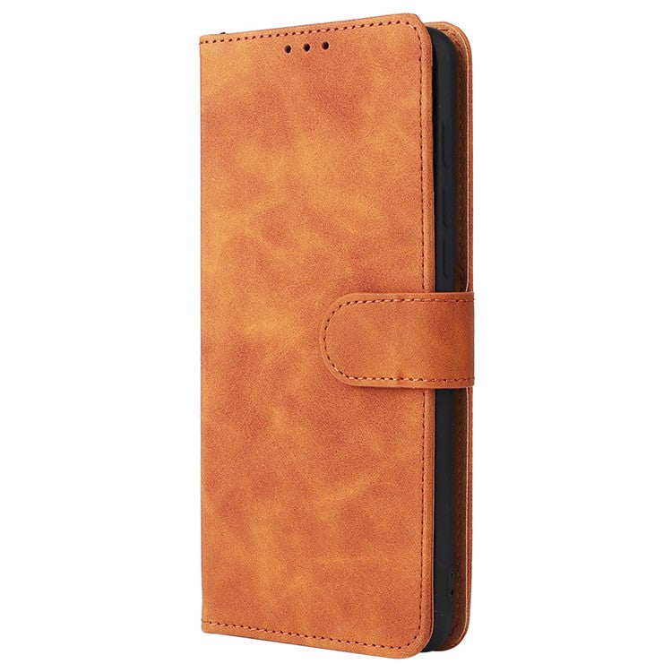 Anti-scratch Splash-repellent Skin-touch Feeling PU Leather + TPU Phone Cover Stand Wallet Shell Mobile Phone Case for Motorola Moto G200 5G - Brown