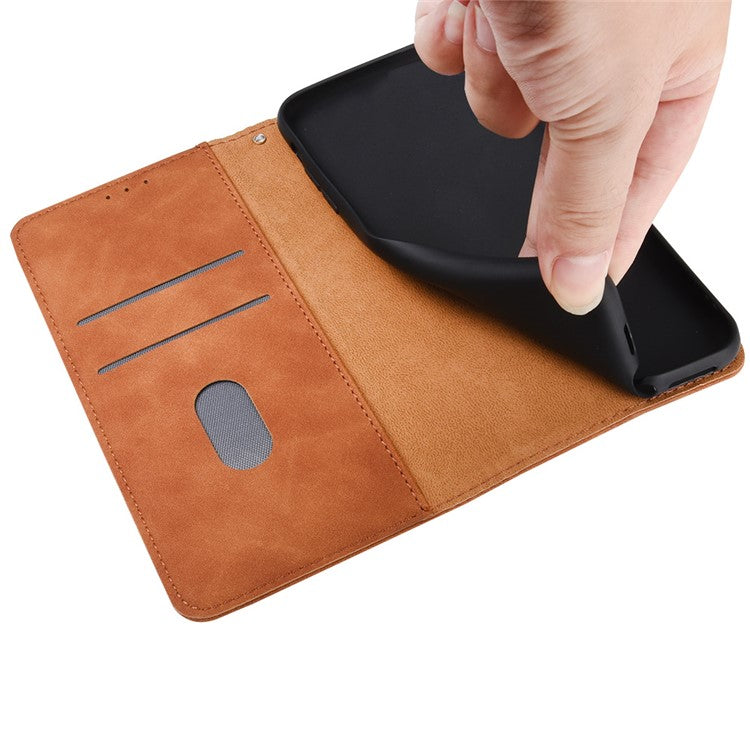 Anti-scratch Splash-repellent Skin-touch Feeling PU Leather + TPU Phone Cover Stand Wallet Shell Mobile Phone Case for Motorola Moto G200 5G - Brown