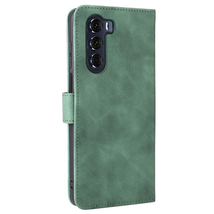 Anti-scratch Splash-repellent Skin-touch Feeling PU Leather + TPU Phone Cover Stand Wallet Shell Mobile Phone Case for Motorola Moto G200 5G - Green