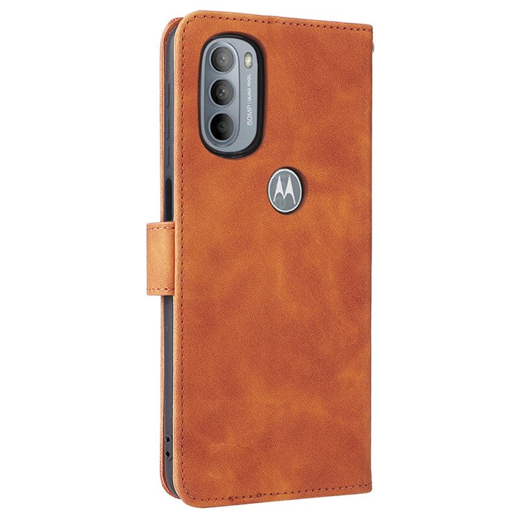 Shockproof Phone Cover Shell Skin-touch Feeling PU Leather Stand Wallet Shell Mobile Phone Case for Motorola Moto G31 / G41 - Brown