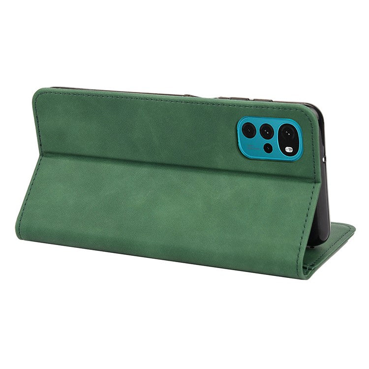 Shockproof Case for Motorola Moto G22 Business Style Phone Stand Cover Phone Case Splicing Leather Shell with Wallet - Green