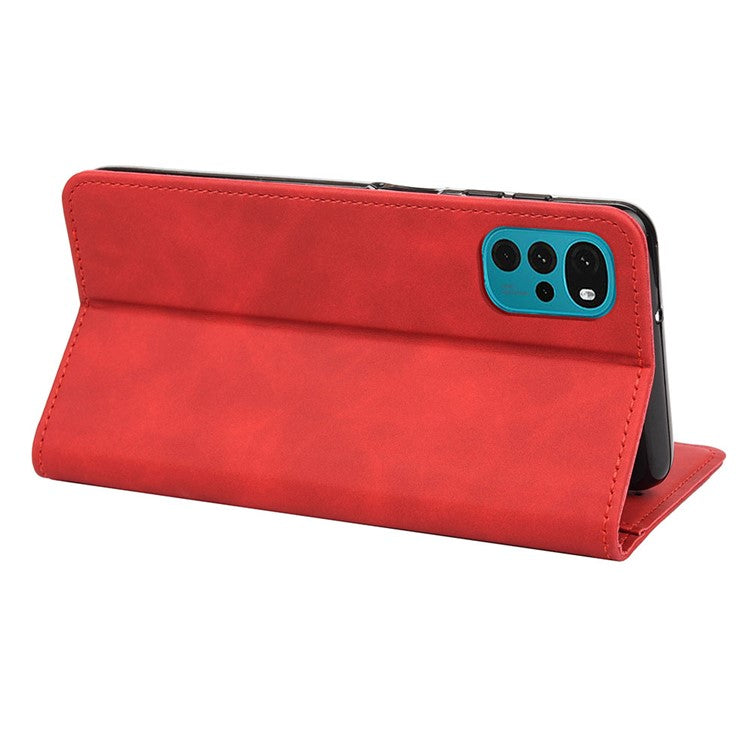 Shockproof Case for Motorola Moto G22 Business Style Phone Stand Cover Phone Case Splicing Leather Shell with Wallet - Red