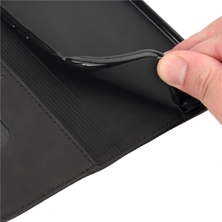 Shockproof Case for Motorola Moto G22 Business Style Phone Stand Cover Phone Case Splicing Leather Shell with Wallet - Black