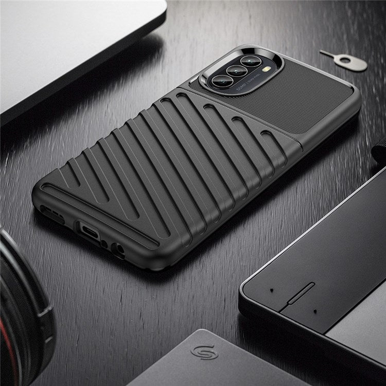 Thunder Series Twill Texture Grip Case for Motorola Moto G52 4G / G82 5G, Thickened TPU Buffer Protection Anti-Drop Cover - Black