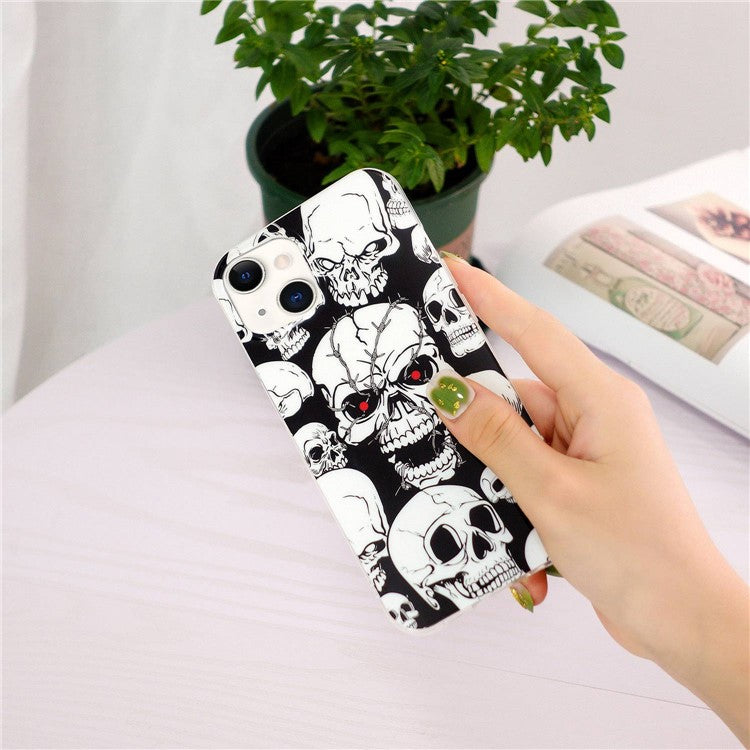 For iPhone 14 Plus 6.7 inch Luminous Noctilucent Phone Case Anti-scratch Pattern Printing IMD Soft TPU Cover - Skull