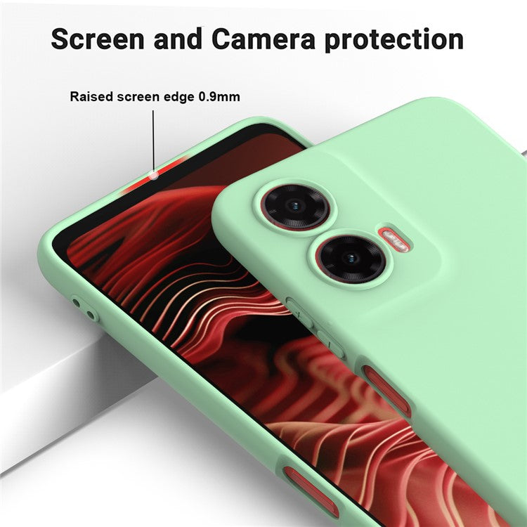 For Motorola Moto G35 5G Case Liquid Silicone Anti-Scratch Phone Cover with Hand Strap - Green