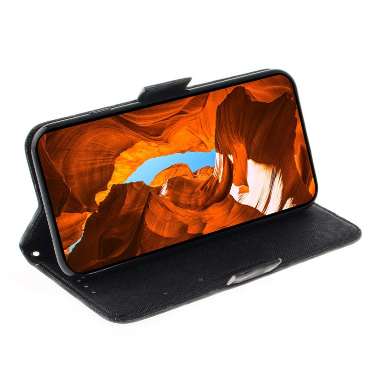 For Motorola Moto G35 5G Case Pattern Printing Leather Wallet Phone Cover - Embracing Cat