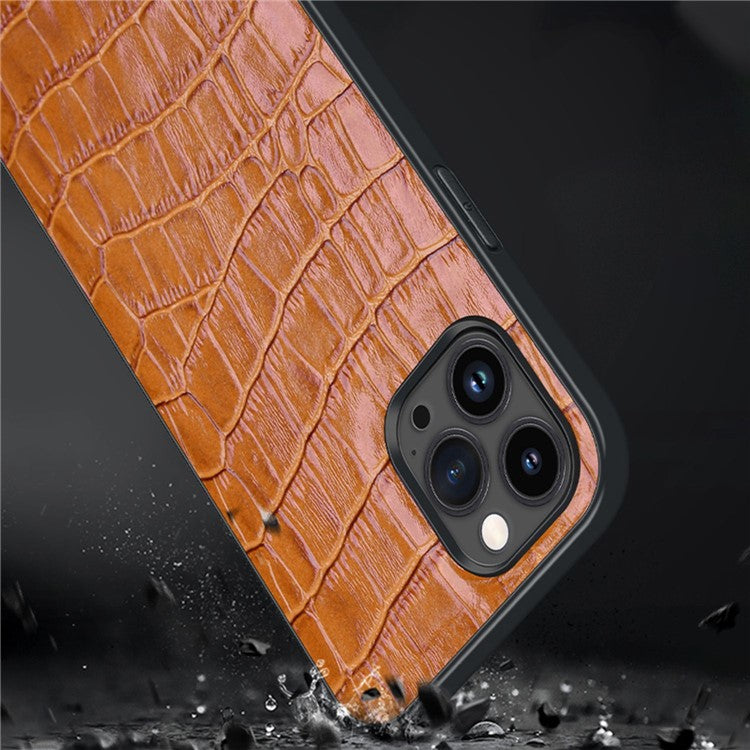 Rubberized Phone Case for iPhone 14 Pro Max Anti-Fall TPU Phone Case Genuine Leather Crocodile Texture Protective Cover - Red