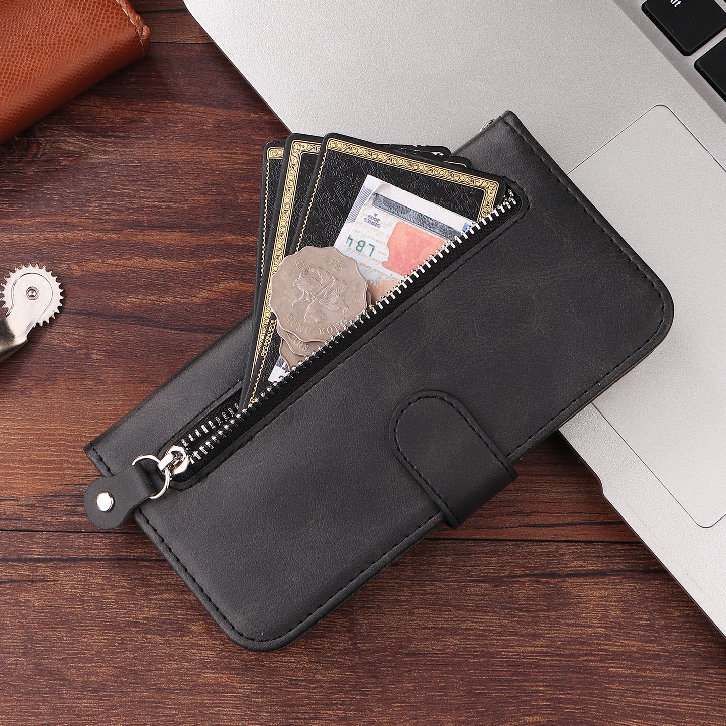 For iPhone 17 Pro PU Leather Cases with Zipper Pocket Wallet Phone Cover Stand - Black