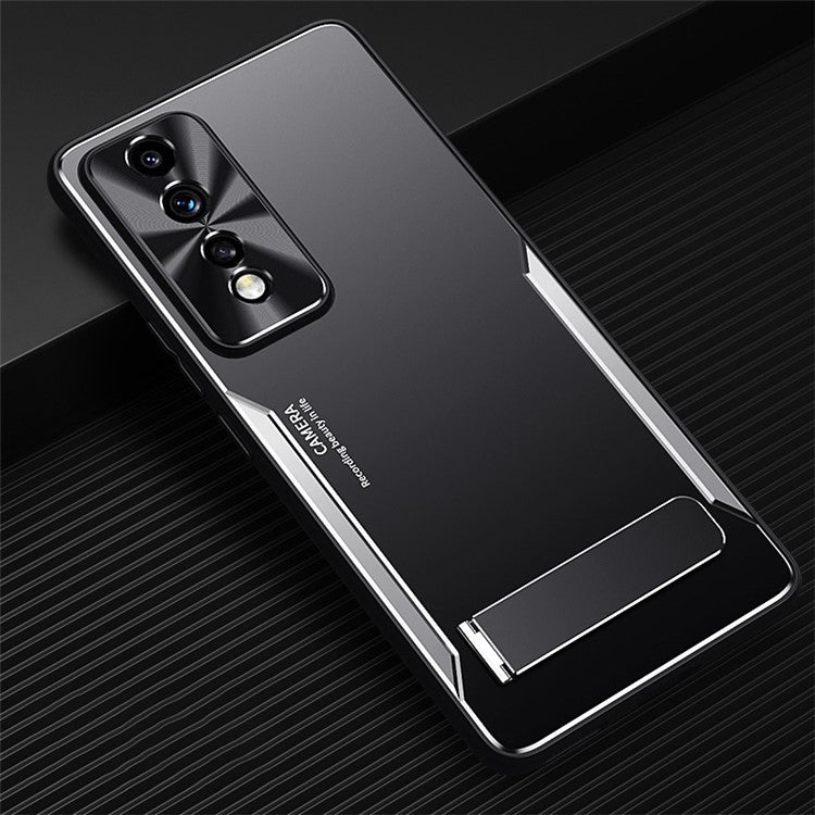 For Honor 80 GT 5G Anti-Scratch Phone Cover TPU + Aluminium Alloy Anti-Scratch Kickstand Phone Case - Silver