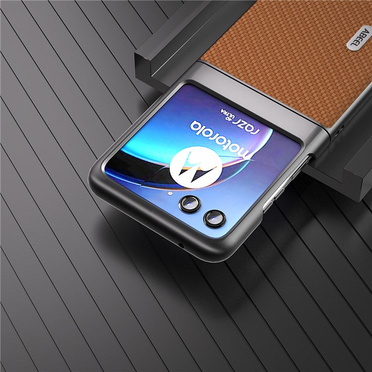 ABEEL For Motorola Razr 40 Ultra 5G PU Leather Coated PC Case Carbon Fiber Texture Protective Phone Cover - Light Brown