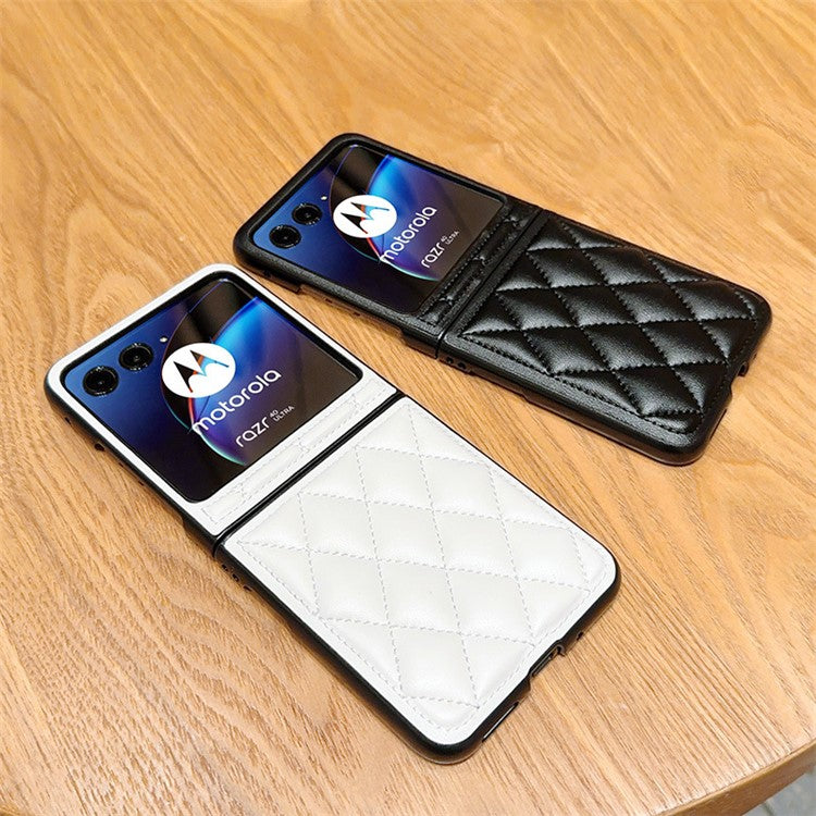 For Motorola Razr 40 Ultra 5G PU Leather Coated PC Phone Case Rhombus Grid Imprinted Phone Cover - Black