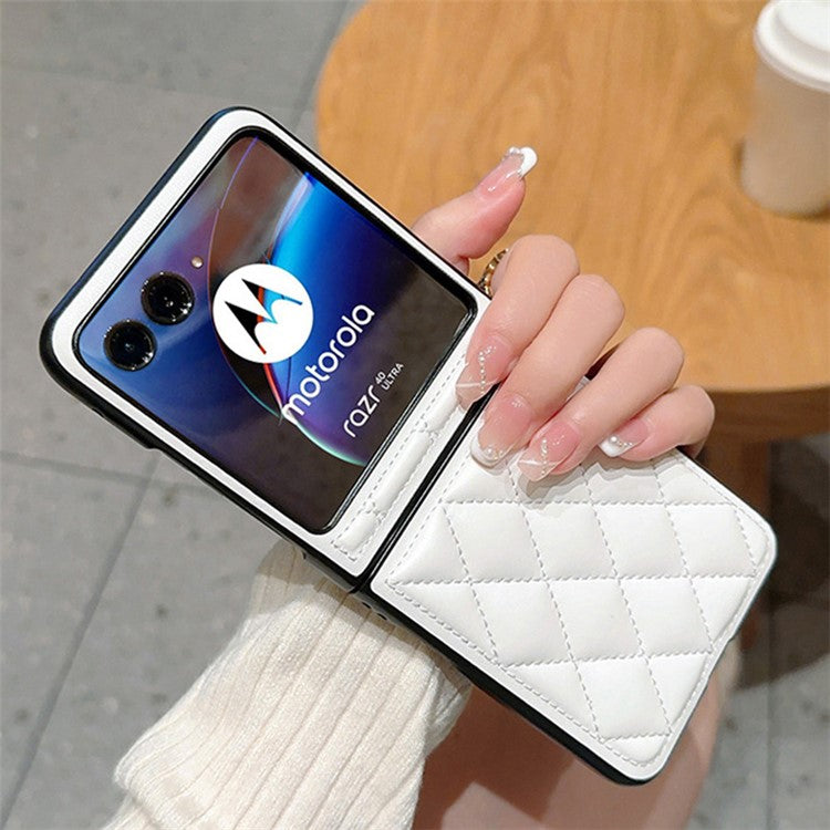 For Motorola Razr 40 Ultra 5G PU Leather Coated PC Phone Case Rhombus Grid Imprinted Phone Cover - White