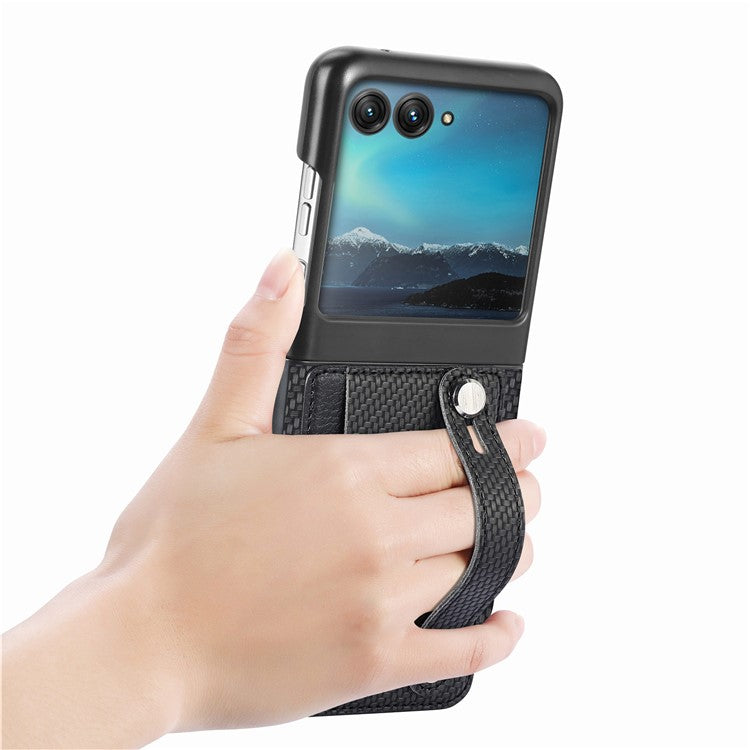PU Leather+PC Phone Case for Motorola Razr 40 Ultra 5G , Carbon Fiber Texture Wristband Kickstand Anti-drop Cover - Black
