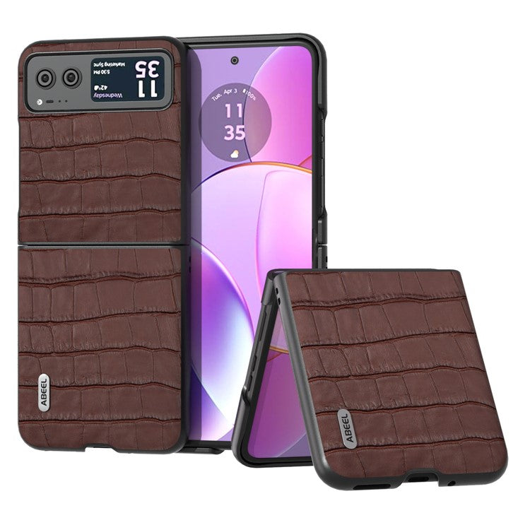 ABEEL Crocodile Texture Phone Case for Motorola Razr 40 5G Cowhide Leather Coated PC Cover - Brown