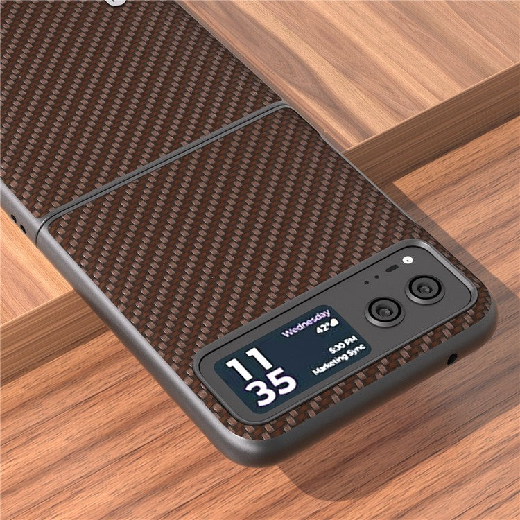 ABEEL Phone Case for Motorola Razr 40 5G Carbon Fiber Texture PU Leather Coated PC Cover - Brown